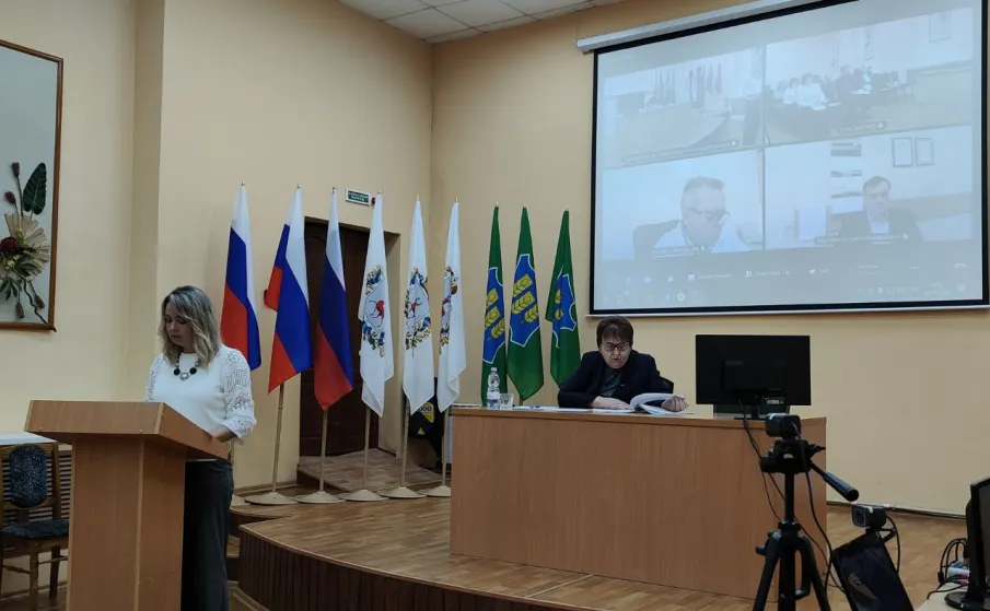 24 декабря 2025 года в актовом зале администрации округа было проведено плановое итоговое заседание комиссии по координации работы по противодействию коррупции в округе