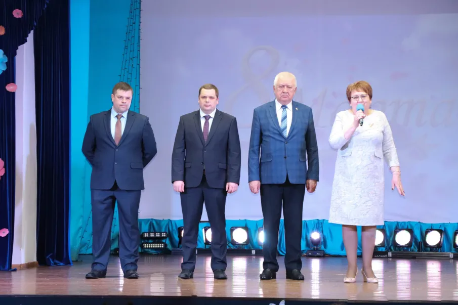 Праздничный концерт "Букет из самых нежных слов"