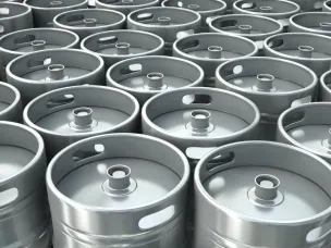 с 15 января 2024 г.вступают в силу  требования о частичном  выбытии пивоваренной продукции и слабоалкогольных напитков, упакованных в кеги, при их реализации в розлив