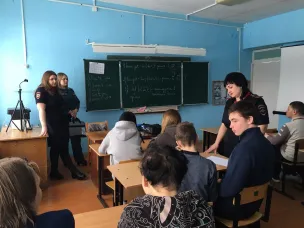 ОГИБДД провели профилактические беседы для учеников